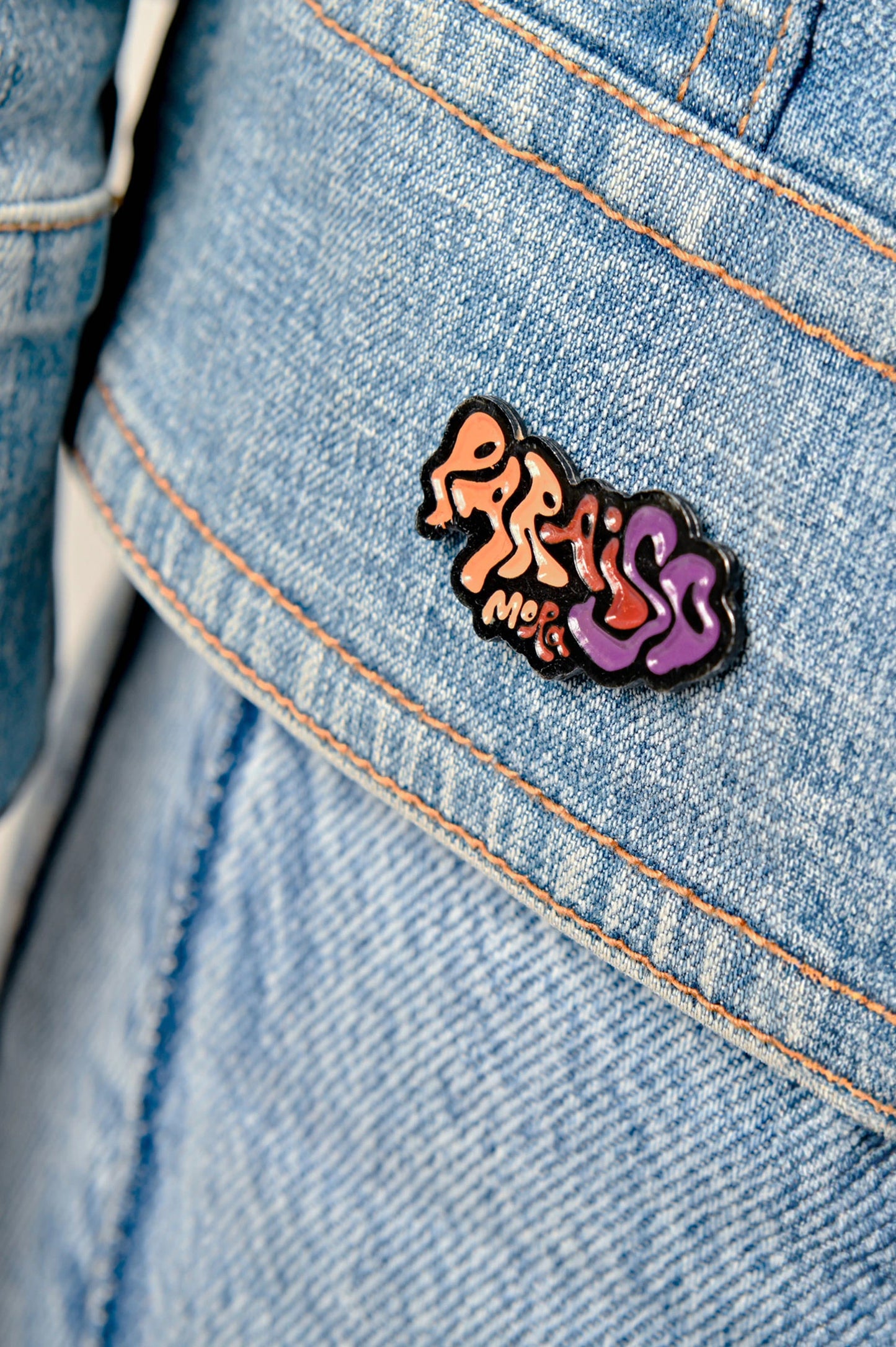 Paraiso Logo Pin