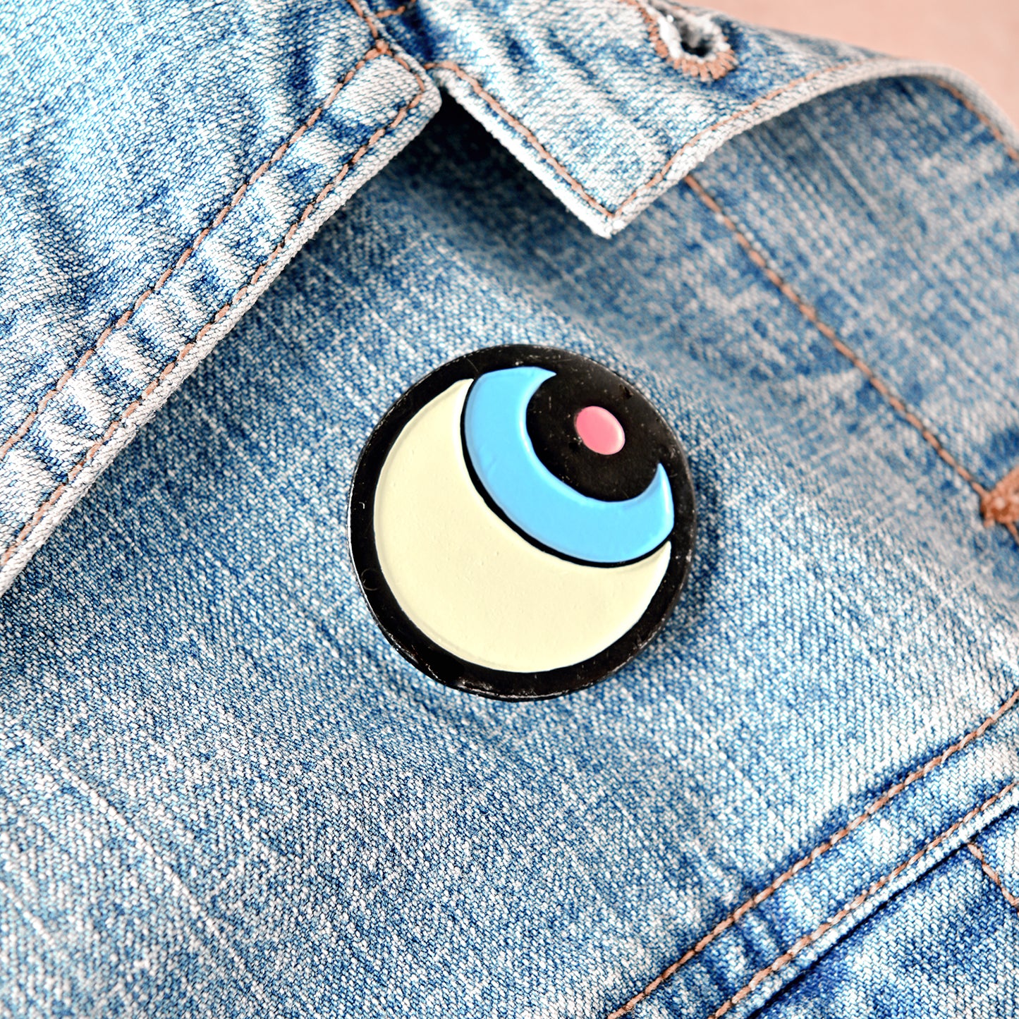 Microdosis Eye Pin